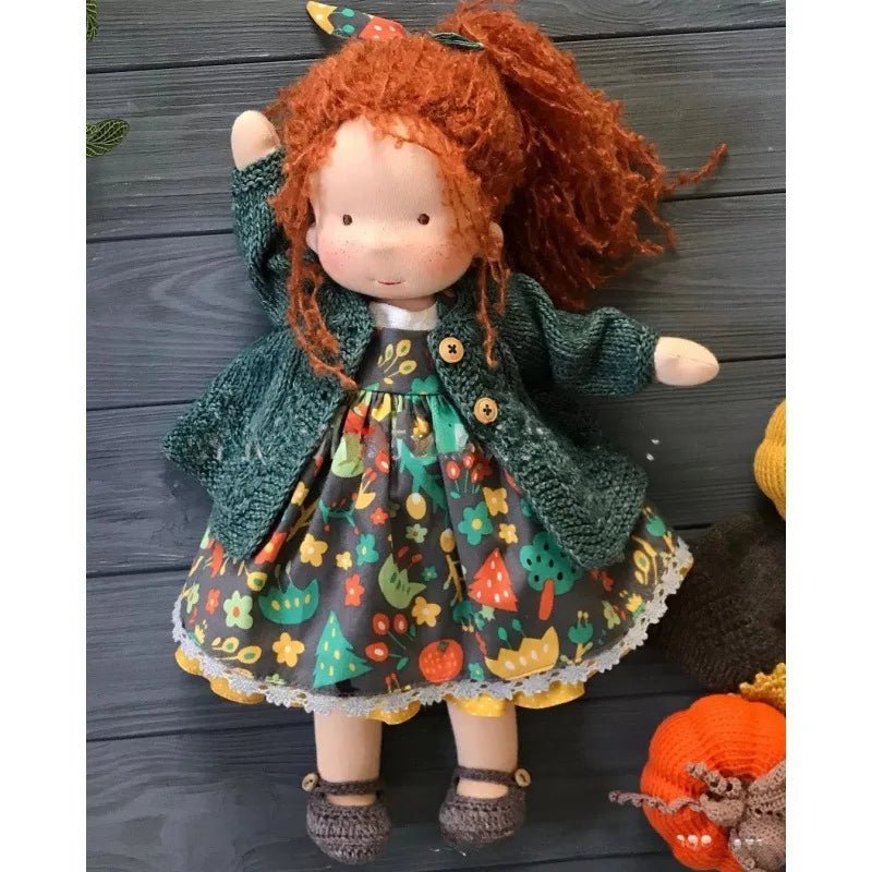 Liora – Handgemachte Waldorf Puppe aus Baumwolle