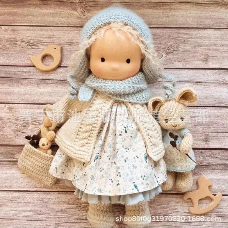 Liora – Handgemachte Waldorf Puppe aus Baumwolle