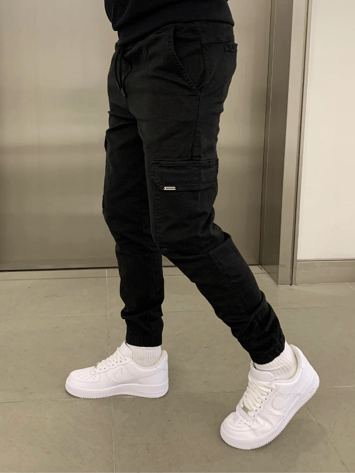 Herren Slim Cargo Jogginghose mit verstellbarem Bund und mehreren Taschen