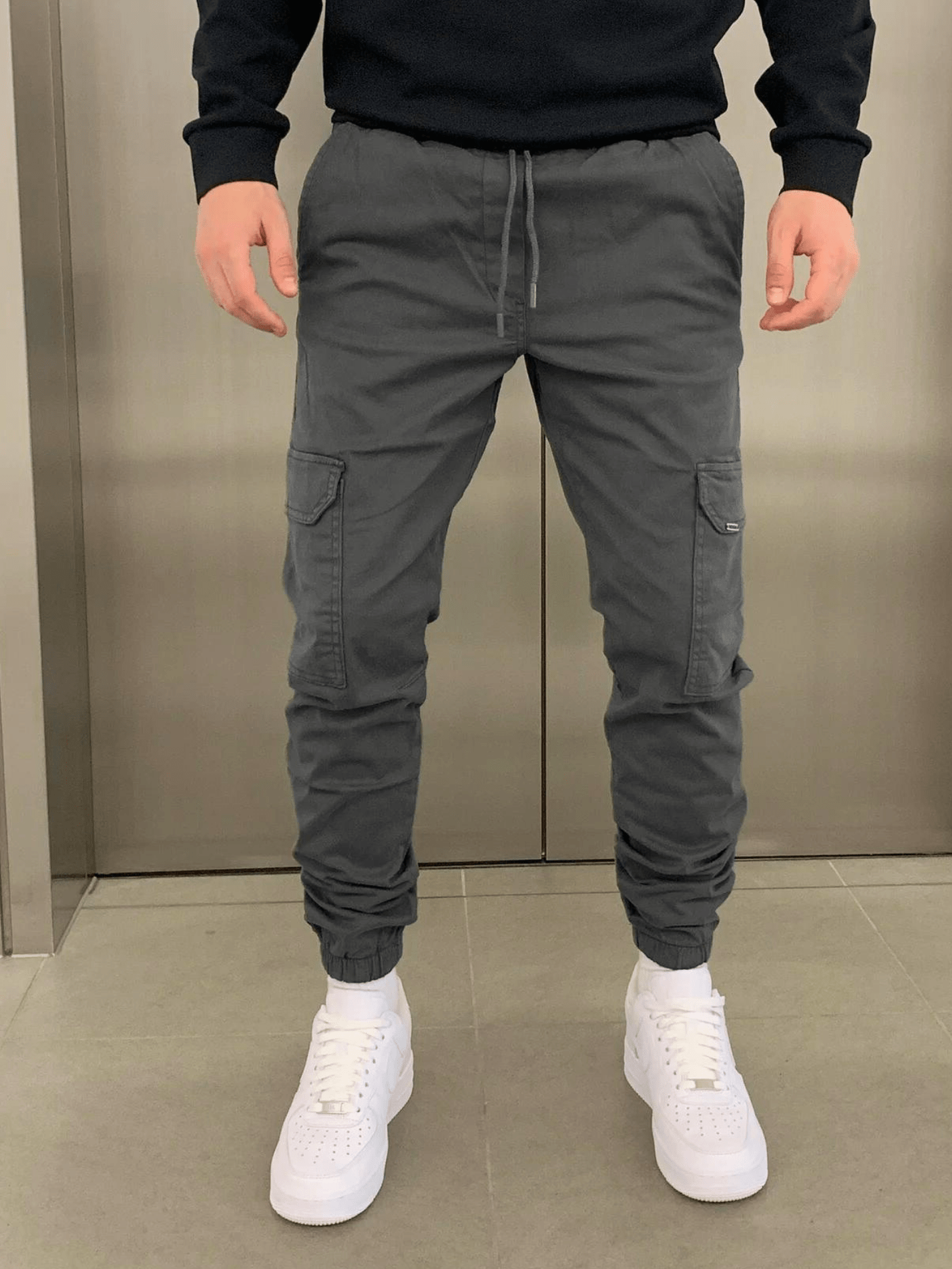 Herren Slim Cargo Jogginghose mit verstellbarem Bund und mehreren Taschen