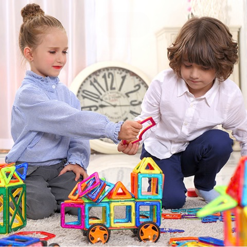 Interaktives Magnet-Puzzle-Set