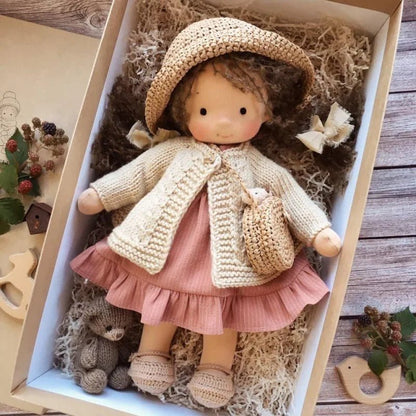 Liora – Handgemachte Waldorf Puppe aus Baumwolle