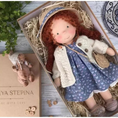 Liora – Handgemachte Waldorf Puppe aus Baumwolle