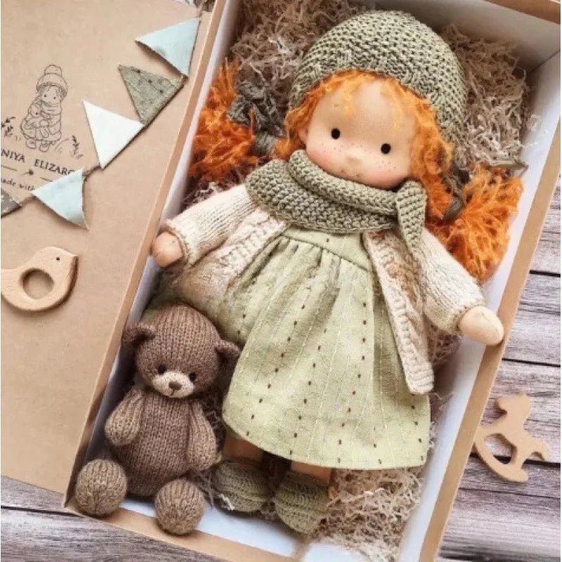 Liora – Handgemachte Waldorf Puppe aus Baumwolle