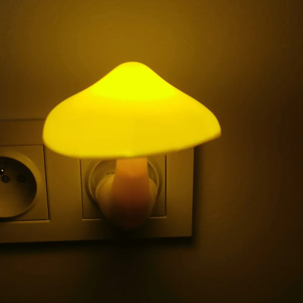 LED Nachtlicht Leuchtender Pilz, Dämmerungssensor, energiesparend, Steckdose