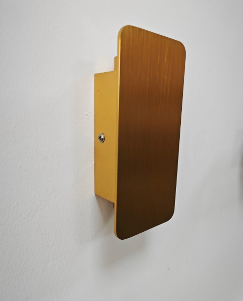 Minimalistische flache LED-Wandleuchte